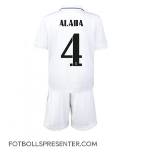 Real Madrid David Alaba #4 Hemmatröja Barn 2022-23 Kortärmad (+ korta byxor)